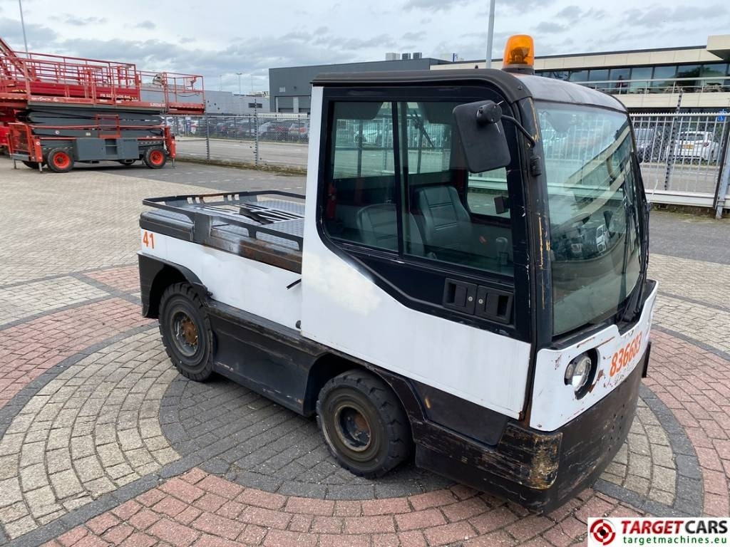 Linde P250 Tow Tug Truck Tractor Electric 80V max 25T - Tractor municipal: foto 2 Linde P250 Tow Tug Truck Tractor Electric 80V max 25T - Tractor municipal: foto 2