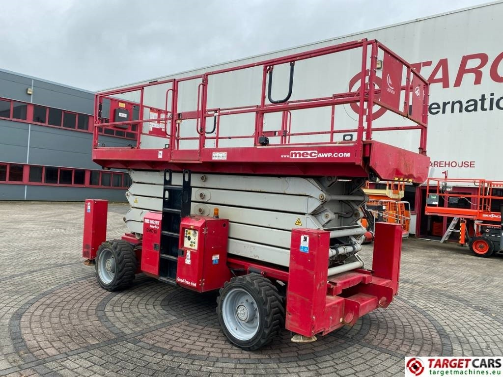 MEC 6092RT Diesel 4x4 Scissor Work LIft 2020cm - Plataforma de tijeras: foto 4 MEC 6092RT Diesel 4x4 Scissor Work LIft 2020cm - Plataforma de tijeras: foto 4