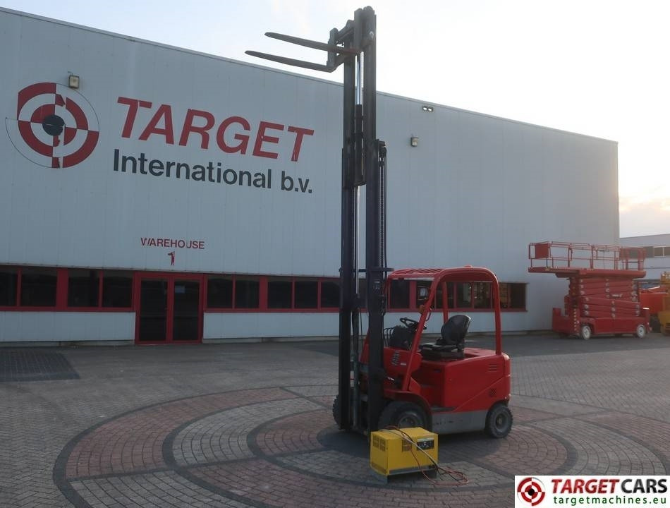 Manitou ME425 Electric 4wheel Forklift 2500KG Triplex450cm - Carretilla elevadora eléctrica: foto 5 Manitou ME425 Electric 4wheel Forklift 2500KG Triplex450cm - Carretilla elevadora eléctrica: foto 5