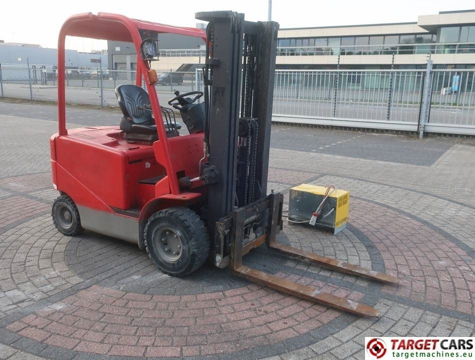 Manitou ME425 Electric 4wheel Forklift 2500KG Triplex450cm - Carretilla elevadora eléctrica: foto 2 Manitou ME425 Electric 4wheel Forklift 2500KG Triplex450cm - Carretilla elevadora eléctrica: foto 2