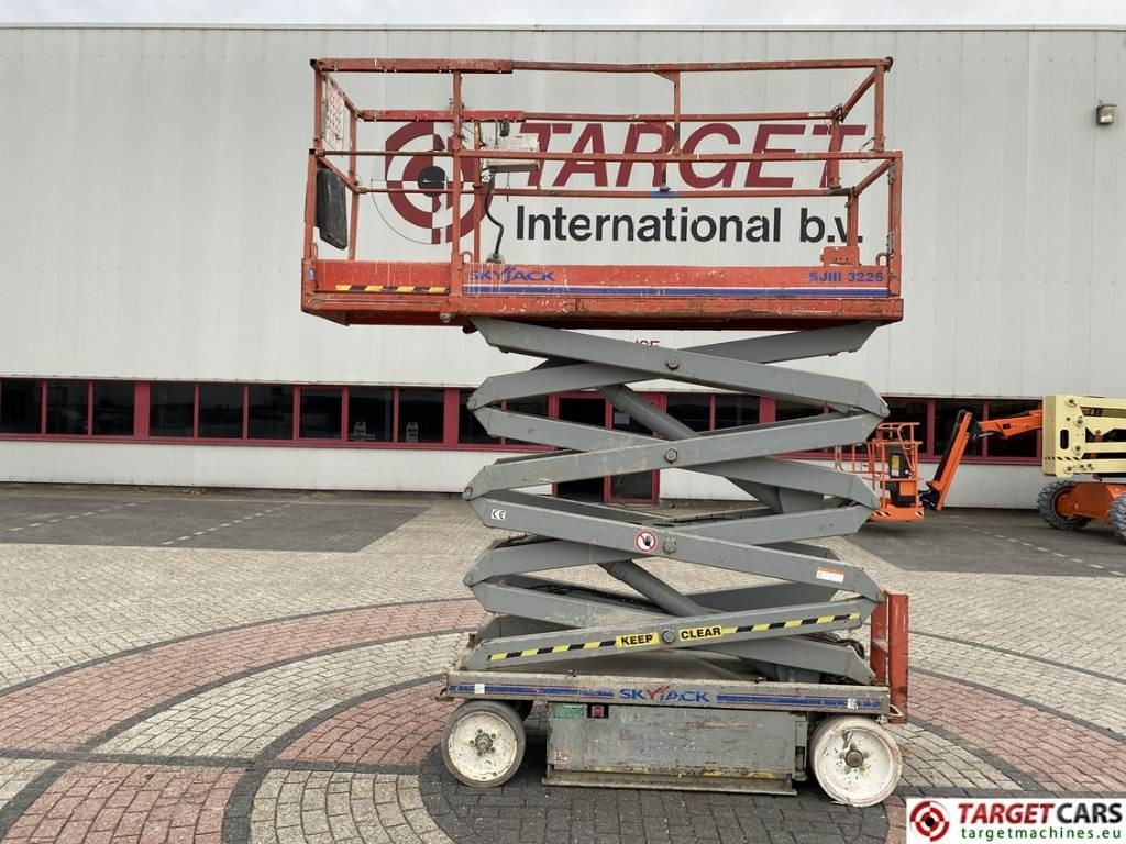 SkyJack SJIII-3226 Electric Scissor Work Lift 990cm - Plataforma de tijeras: foto 5 SkyJack SJIII-3226 Electric Scissor Work Lift 990cm - Plataforma de tijeras: foto 5