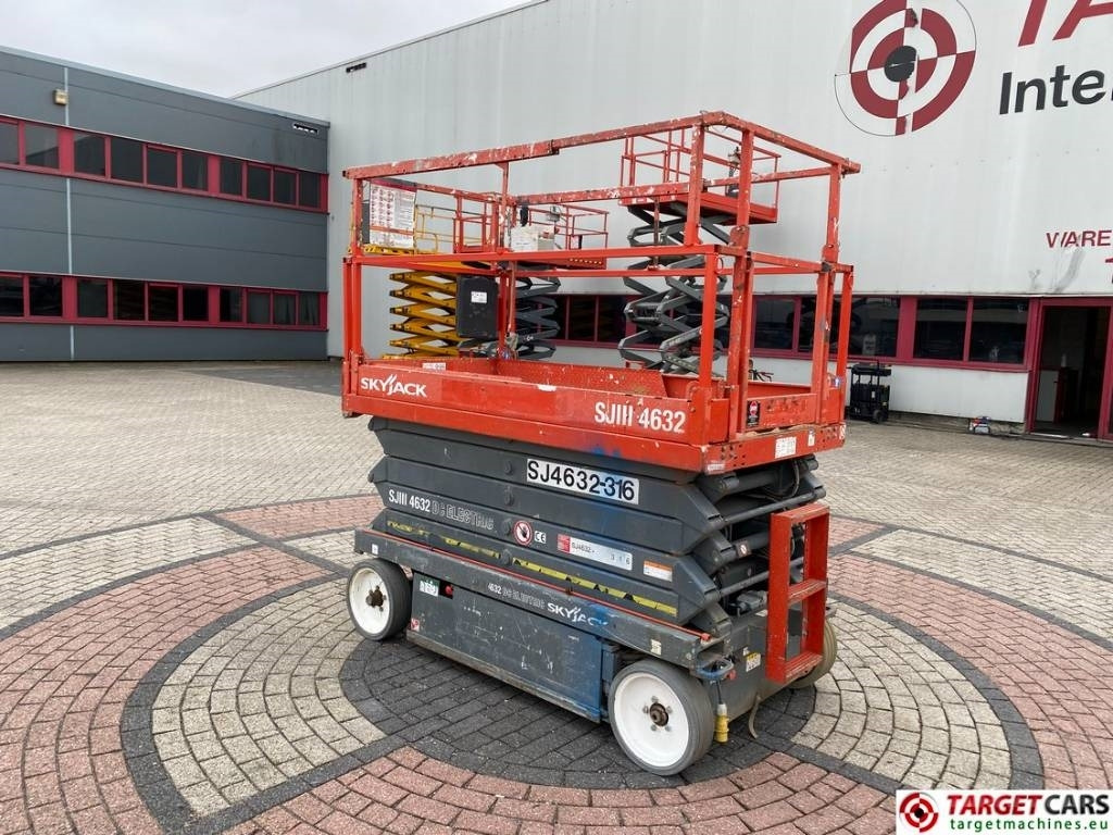 SkyJack SJIII-4632 Electric 4632 Scissor Work Lift 1170cm  - Plataforma de tijeras: foto 4 SkyJack SJIII-4632 Electric 4632 Scissor Work Lift 1170cm  - Plataforma de tijeras: foto 4