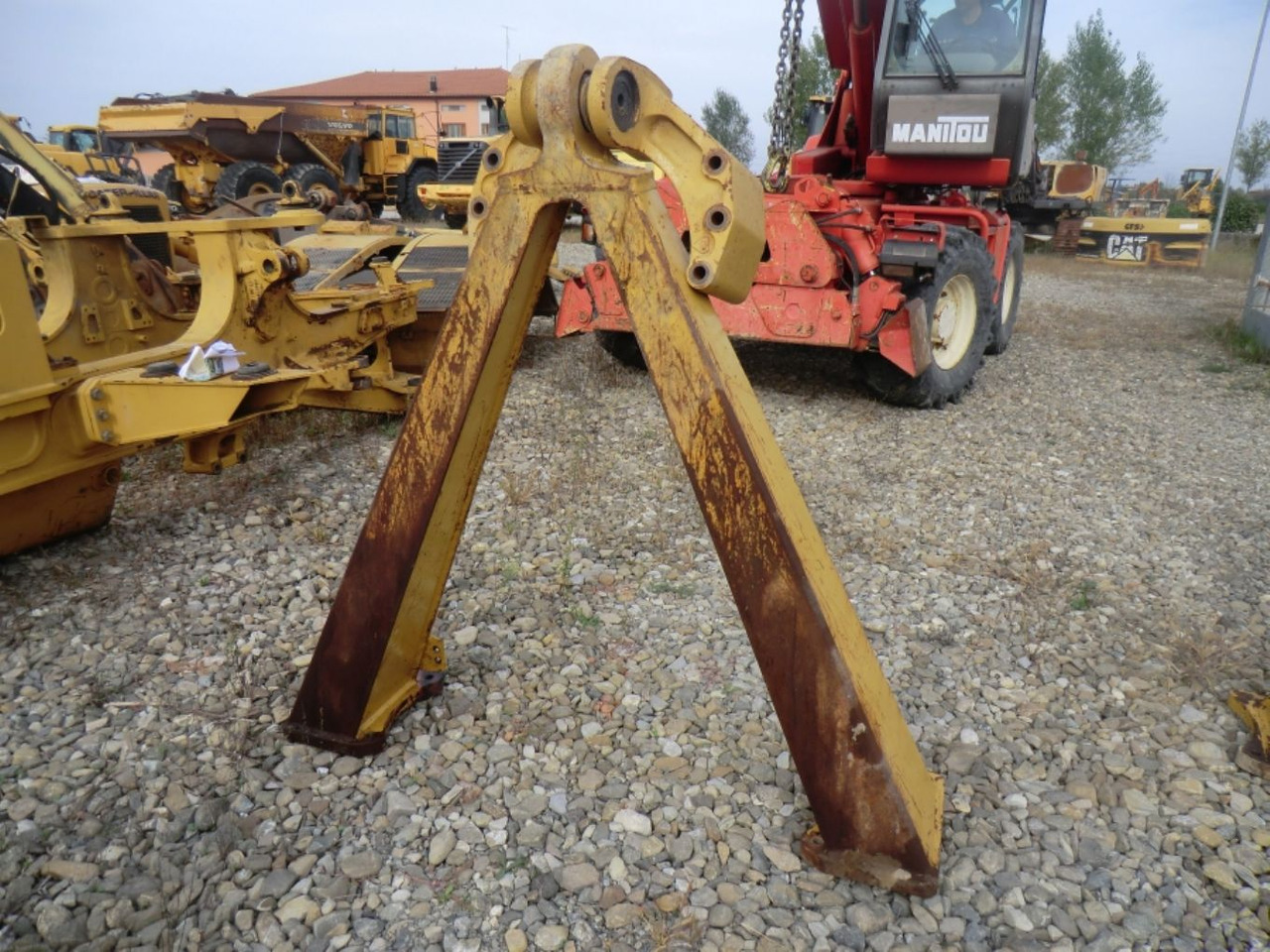 Caterpillar 735 Supporto telaio assale centrale con flangia - Bastidor/ Chasis para Maquinaria de construcción: foto 3 Caterpillar 735 Supporto telaio assale centrale con flangia - Bastidor/ Chasis para Maquinaria de construcción: foto 3