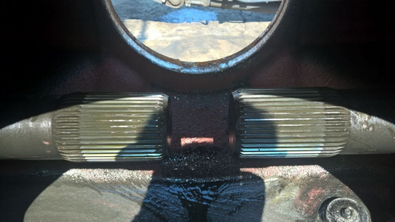 PERLINI DP655 ASSALE COMPLETO DI RIDUTTORI - Transmisión para Maquinaria de construcción: foto 5 PERLINI DP655 ASSALE COMPLETO DI RIDUTTORI - Transmisión para Maquinaria de construcción: foto 5