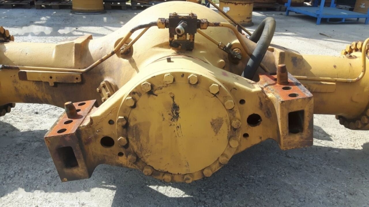 REAR oscillating axle gp complete with differential, bevel gear CATERPILLAR 988H - Eje posterior para Cargadora de ruedas: foto 2 REAR oscillating axle gp complete with differential, bevel gear CATERPILLAR 988H - Eje posterior para Cargadora de ruedas: foto 2