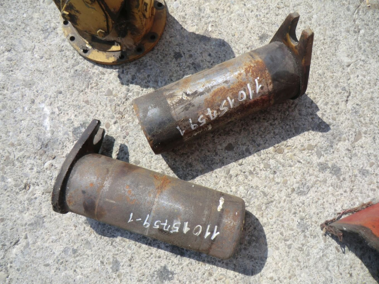 VOLVO L120C PERNO DEL BRACCIO - Carrocería y exterior para Maquinaria de construcción: foto 2 VOLVO L120C PERNO DEL BRACCIO - Carrocería y exterior para Maquinaria de construcción: foto 2