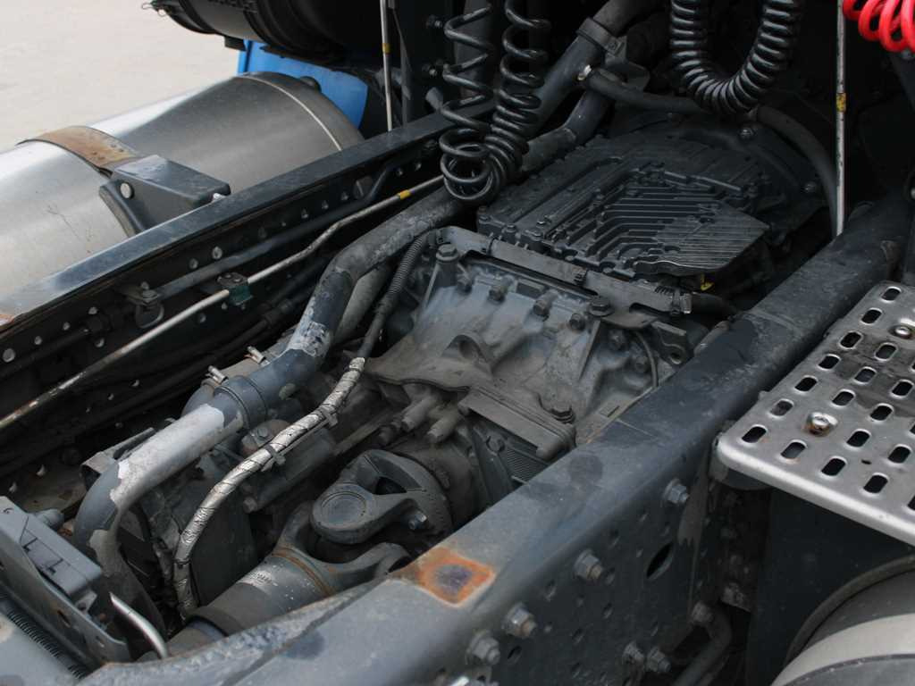 Cabeza tractora Iveco STRALIS 460, EURO 6, LNG, LOWDECK, RETARDER, INDEPENDENT AIR CONDITIONING: foto 6