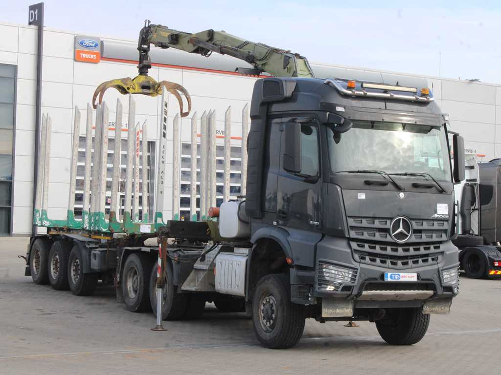 Mercedes-Benz Arocs 3351, 6x6, HYDRAULIC ARM LOGLIFT ET450, TIRES 80% + DOLL (2017) - Cabeza tractora: foto 3 Mercedes-Benz Arocs 3351, 6x6, HYDRAULIC ARM LOGLIFT ET450, TIRES 80% + DOLL (2017) - Cabeza tractora: foto 3