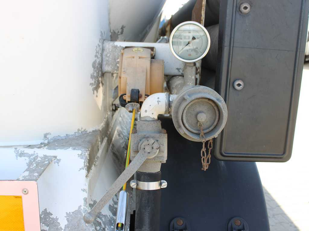 Remolque cisterna Spitzer SPITZER. SAPI, SILO, 28m³: foto 8