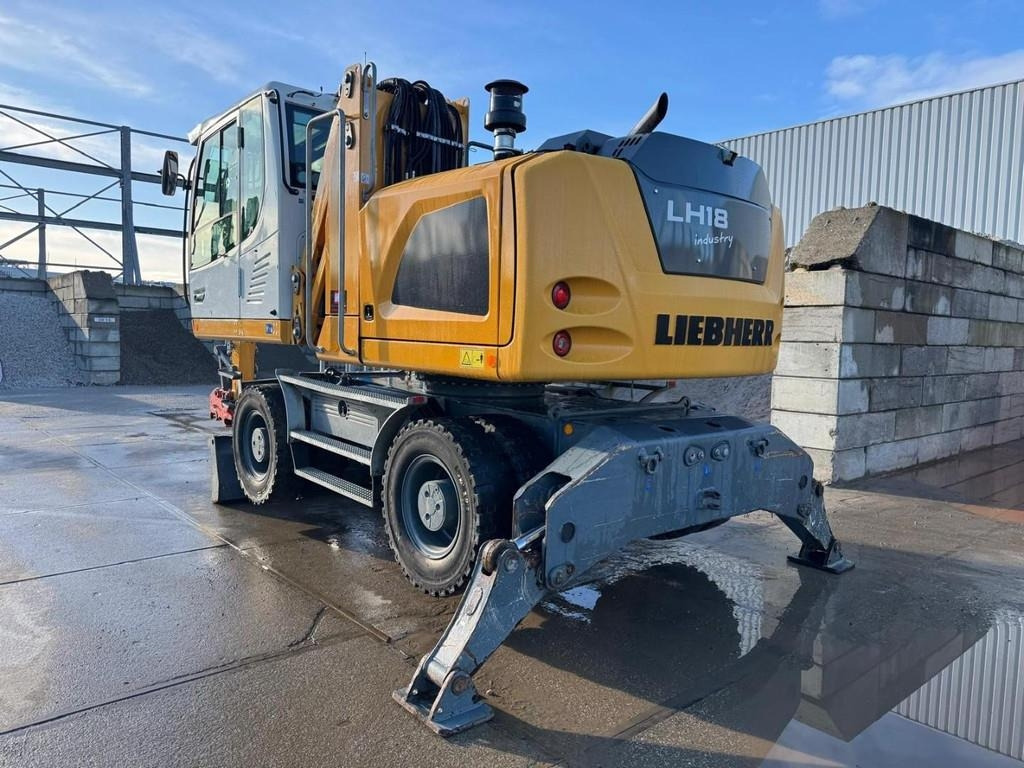 Manipulador de materiales Liebherr LH 18 M: foto 9 Manipulador de materiales Liebherr LH 18 M: foto 9