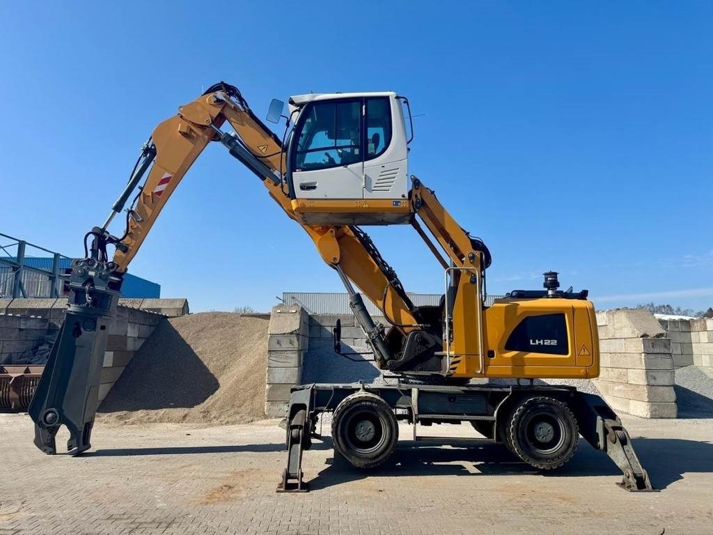 Liebherr LH 22 M - Manipulador de materiales: foto 1 Liebherr LH 22 M - Manipulador de materiales: foto 1