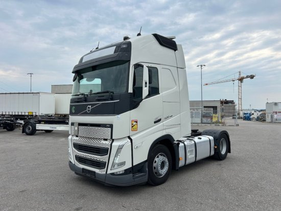 Volvo FH 500 EURO 6, I-Shift, Globetrotter, Standklima - Cabeza tractora: foto 1 Volvo FH 500 EURO 6, I-Shift, Globetrotter, Standklima - Cabeza tractora: foto 1