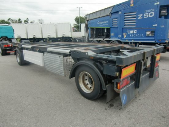 Gföllner Abrollanhänger AP 140C 2-achsig - Remolque multilift/ Portacontenedores de cadenas: foto 4 Gföllner Abrollanhänger AP 140C 2-achsig - Remolque multilift/ Portacontenedores de cadenas: foto 4