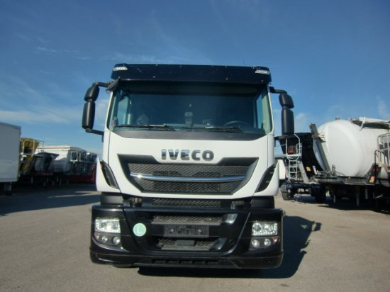 Iveco Stralis AD 260 SYS Milchtankwagen, Tankaufbau, ,Lenkachse + Liftachse, Retarder, 3 Kammern zu 5300l - Camión cisterna: foto 2 Iveco Stralis AD 260 SYS Milchtankwagen, Tankaufbau, ,Lenkachse + Liftachse, Retarder, 3 Kammern zu 5300l - Camión cisterna: foto 2