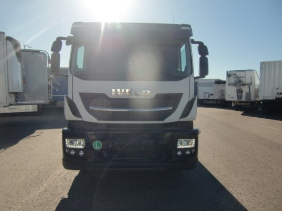 Iveco Stralis AD 260 SYS Milchtankwagen, Tankaufbau, ,Lenkachse + Liftachse, Retarder, 3 Kammern zu 5300l - Camión cisterna: foto 2 Iveco Stralis AD 260 SYS Milchtankwagen, Tankaufbau, ,Lenkachse + Liftachse, Retarder, 3 Kammern zu 5300l - Camión cisterna: foto 2