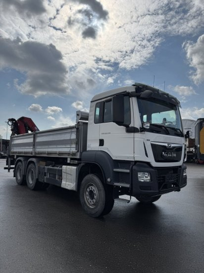 MAN TGS 26.430 6x4 3-Seitenkipper, HMF 2020K-RC Heckkran abnehmbar, - Camión volquete, Camión grúa: foto 3 MAN TGS 26.430 6x4 3-Seitenkipper, HMF 2020K-RC Heckkran abnehmbar, - Camión volquete, Camión grúa: foto 3