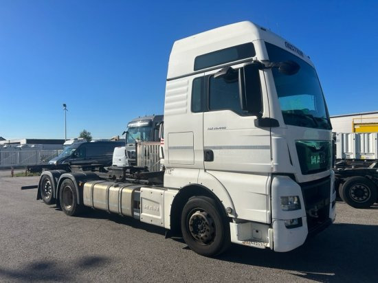 MAN TGX 26.440 BDF, XXL, Retarder, Automatik, E6, Liftachse, Motorschaden, Kurbelwellenschaden - Camión portacontenedore/ Intercambiable: foto 1 MAN TGX 26.440 BDF, XXL, Retarder, Automatik, E6, Liftachse, Motorschaden, Kurbelwellenschaden - Camión portacontenedore/ Intercambiable: foto 1
