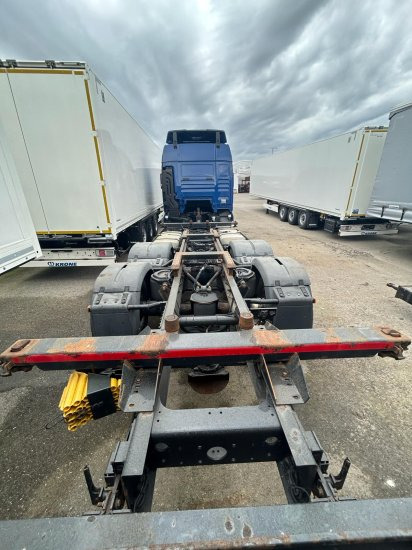 MAN TGX 26.440 XLX 6x2 Liftachse, Euro 6, Motorschaden, engine damage! - Camión portacontenedore/ Intercambiable: foto 3 MAN TGX 26.440 XLX 6x2 Liftachse, Euro 6, Motorschaden, engine damage! - Camión portacontenedore/ Intercambiable: foto 3