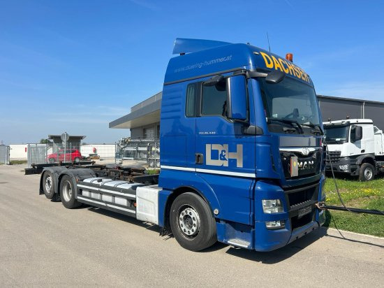 MAN TGX 26.440 XLX 6x2 Liftachse, Retarder, Euro 6, Motorschaden - Camión portacontenedore/ Intercambiable: foto 1 MAN TGX 26.440 XLX 6x2 Liftachse, Retarder, Euro 6, Motorschaden - Camión portacontenedore/ Intercambiable: foto 1