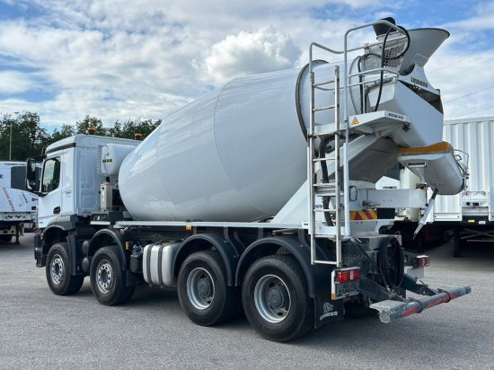 Mercedes-Benz Arocs 3743, 8x4 Betonmischer, Euro 6,  9m³ Liebherr Mischer - Camión hormigonera: foto 4 Mercedes-Benz Arocs 3743, 8x4 Betonmischer, Euro 6,  9m³ Liebherr Mischer - Camión hormigonera: foto 4