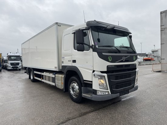 Volvo FM 420, Schlafkabine Koffer mit Ladebordwand - Camión caja cerrada: foto 3 Volvo FM 420, Schlafkabine Koffer mit Ladebordwand - Camión caja cerrada: foto 3