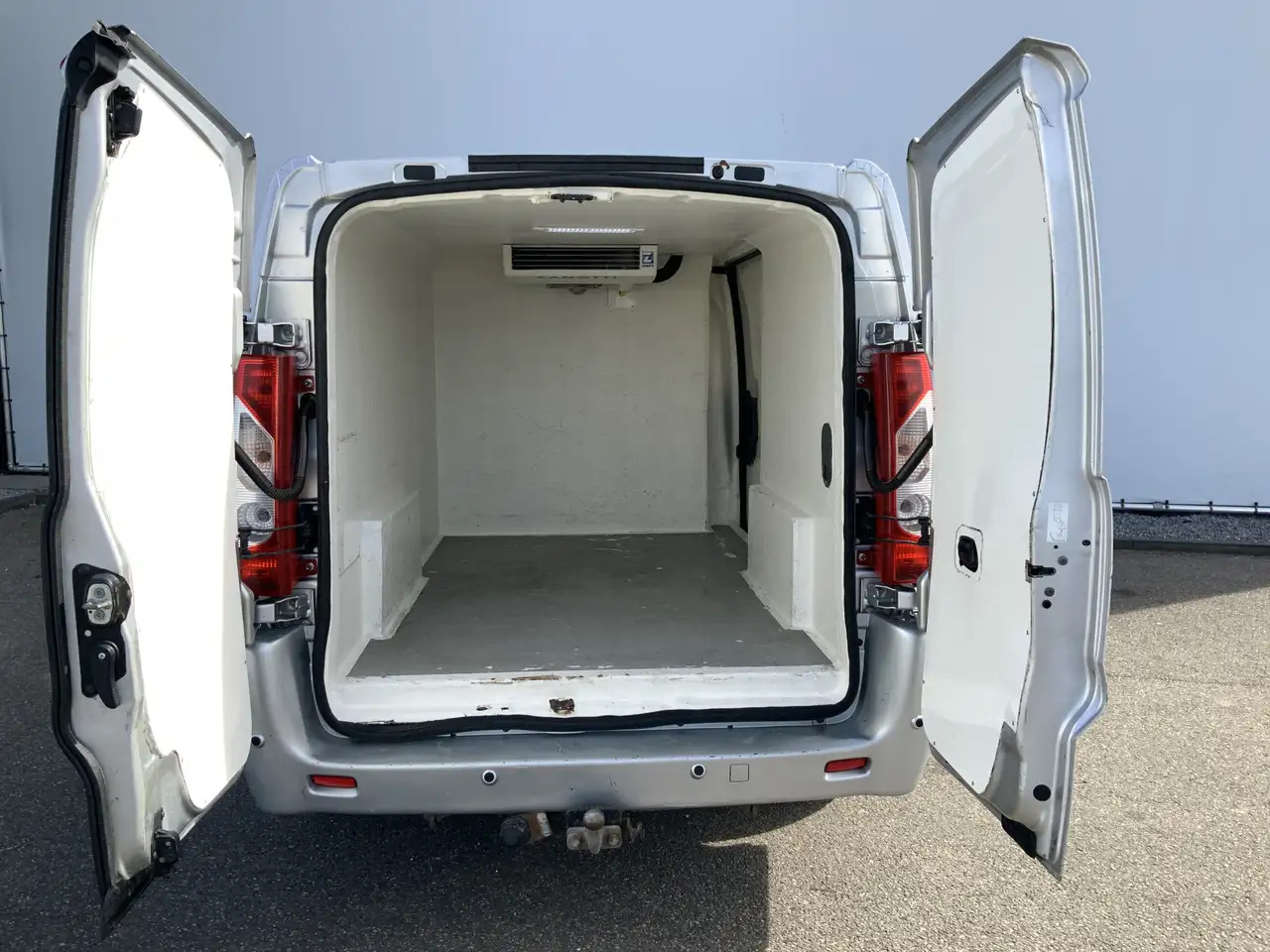 Citroen Jumpy 2.0 HDI L2H1 Koelauto werkt 100% Dag & Nacht Airco - Furgoneta frigorifica: foto 4 Citroen Jumpy 2.0 HDI L2H1 Koelauto werkt 100% Dag & Nacht Airco - Furgoneta frigorifica: foto 4