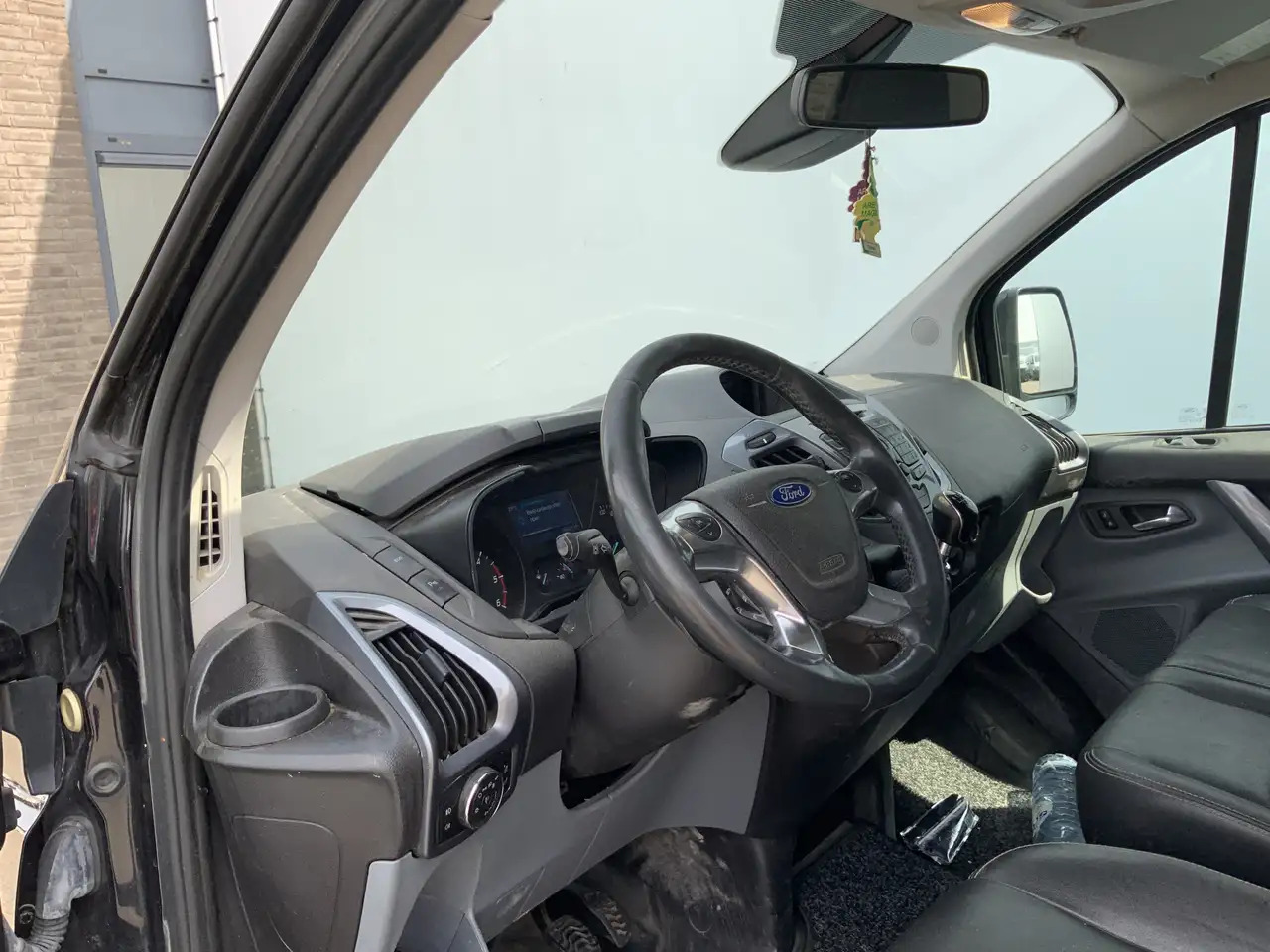 Ford Transit Custom 290 2.2 TDCI L1H1 Sport Airco Cruise 3 Zits Dub Sc - Furgón: foto 5 Ford Transit Custom 290 2.2 TDCI L1H1 Sport Airco Cruise 3 Zits Dub Sc - Furgón: foto 5
