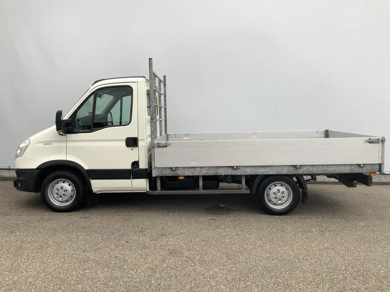 Iveco Daily 35S13 D 345 Pick Up Airco 3 Zits Trekhaak 3500 kg - Furgoneta caja abierta: foto 3 Iveco Daily 35S13 D 345 Pick Up Airco 3 Zits Trekhaak 3500 kg - Furgoneta caja abierta: foto 3
