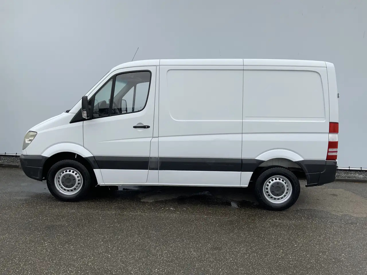 Mercedes-Benz Sprinter 209 2.2 CDI 325 L1H1 Airco Euro 4 - Furgón: foto 3 Mercedes-Benz Sprinter 209 2.2 CDI 325 L1H1 Airco Euro 4 - Furgón: foto 3