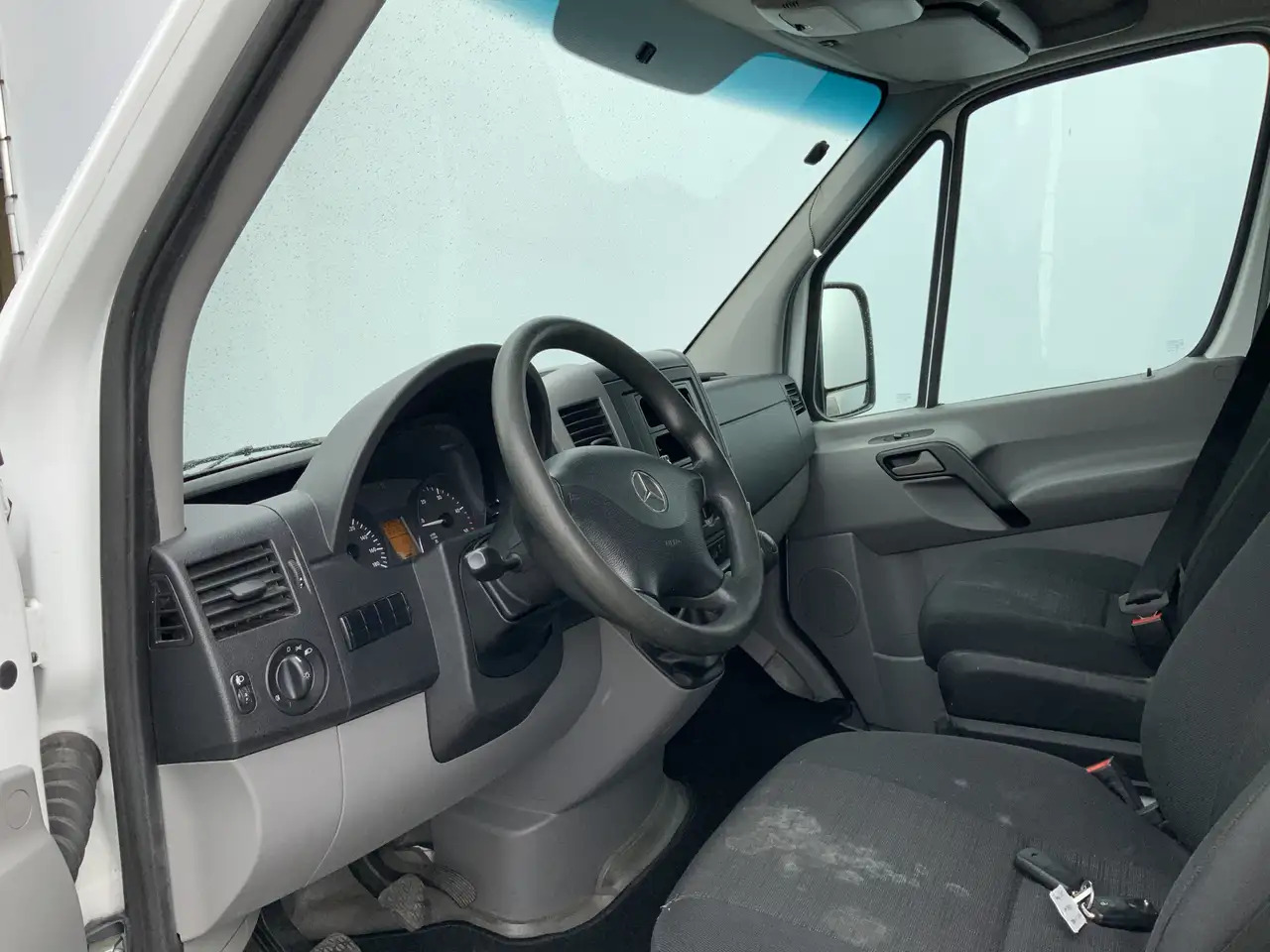 Mercedes-Benz Sprinter 311 2.2 CDI 366 40 gr _0 ijswagen 10 Deuren Euro 6 - Furgoneta frigorifica: foto 3 Mercedes-Benz Sprinter 311 2.2 CDI 366 40 gr _0 ijswagen 10 Deuren Euro 6 - Furgoneta frigorifica: foto 3