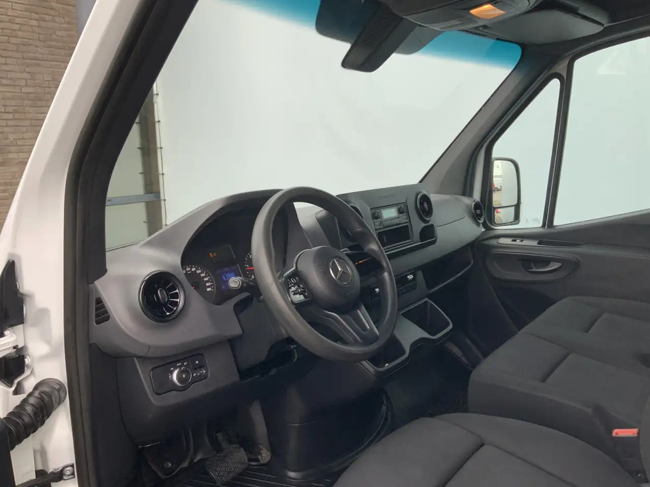 Mercedes-Benz Sprinter 311 2.2 CDI L2H2 Automaat Airco 3 Zits Imperiaal T - Furgón: foto 5 Mercedes-Benz Sprinter 311 2.2 CDI L2H2 Automaat Airco 3 Zits Imperiaal T - Furgón: foto 5