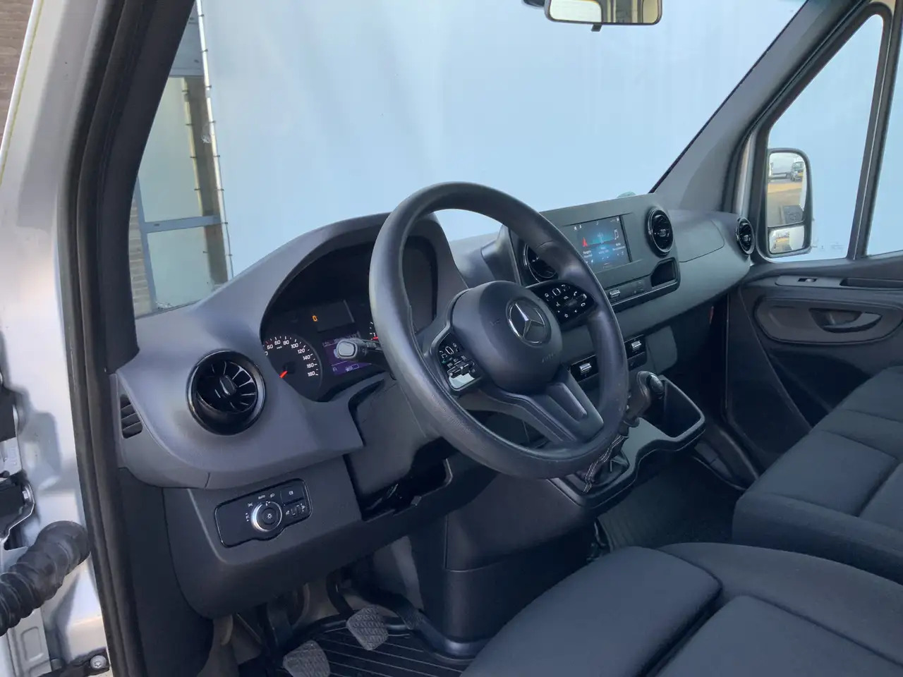 Mercedes-Benz Sprinter 314 2.2 CDI L2H2 Airco Cruise 3 Zits Trekhaak 2000 - Furgoneta combi: foto 4 Mercedes-Benz Sprinter 314 2.2 CDI L2H2 Airco Cruise 3 Zits Trekhaak 2000 - Furgoneta combi: foto 4