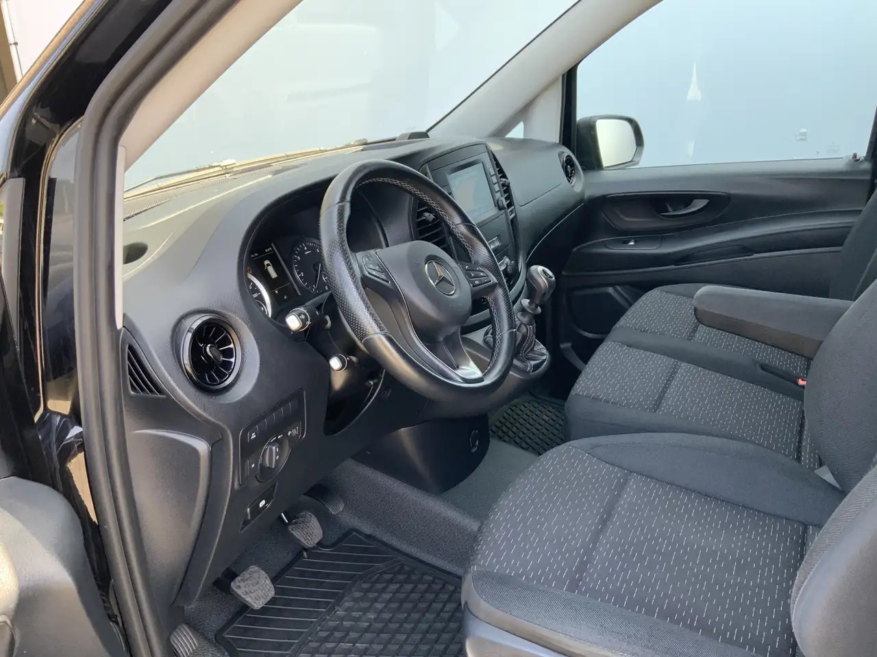 Mercedes-Benz Vito 116 CDI Lang Airco Cruise 3 Zits Navi Camera Dakdr - Furgoneta pequeña: foto 4 Mercedes-Benz Vito 116 CDI Lang Airco Cruise 3 Zits Navi Camera Dakdr - Furgoneta pequeña: foto 4