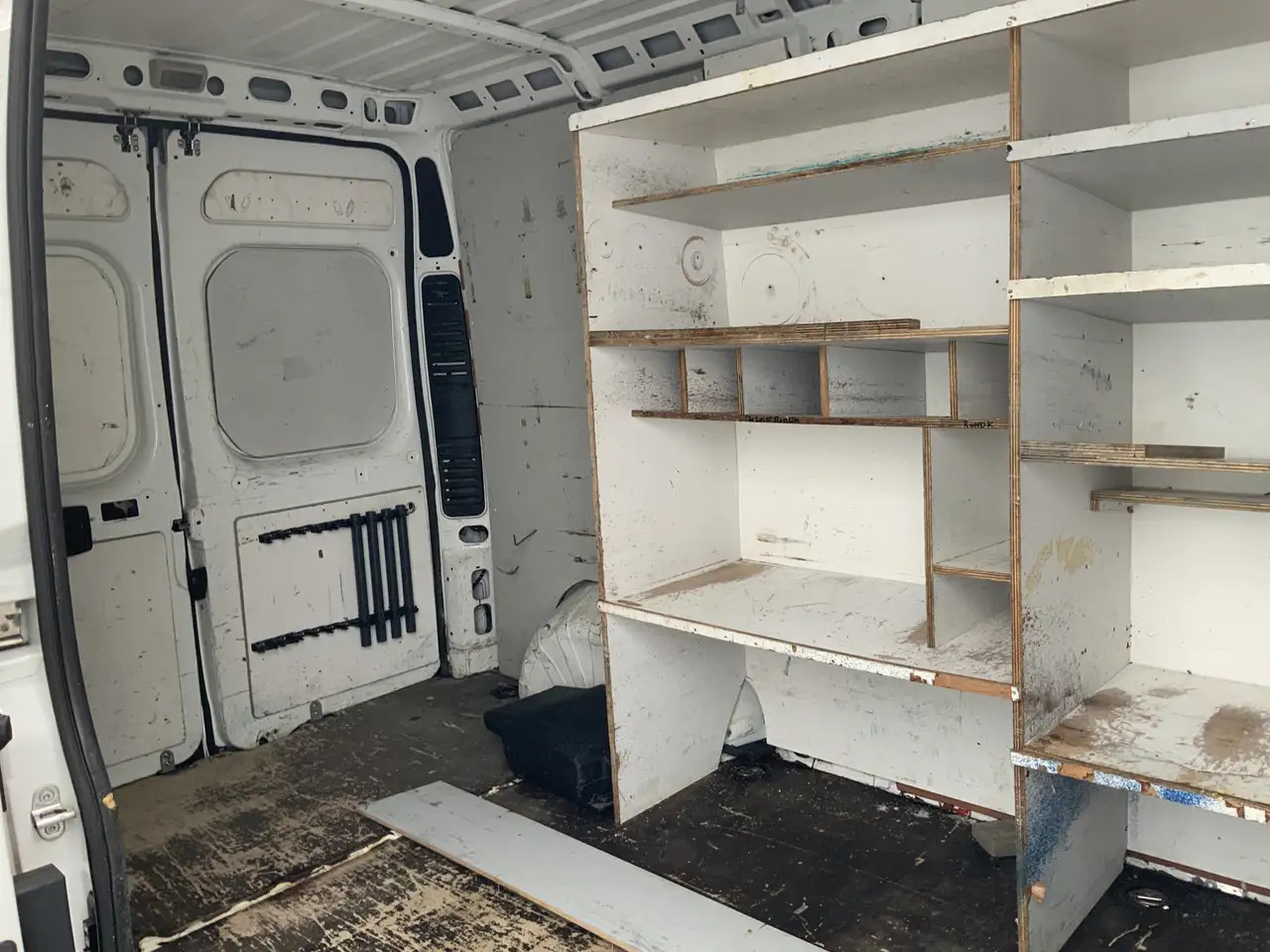 Peugeot Boxer 330 2.2 HDI L2H2 Première Airco Cruise Camera side - Furgón: foto 5 Peugeot Boxer 330 2.2 HDI L2H2 Première Airco Cruise Camera side - Furgón: foto 5