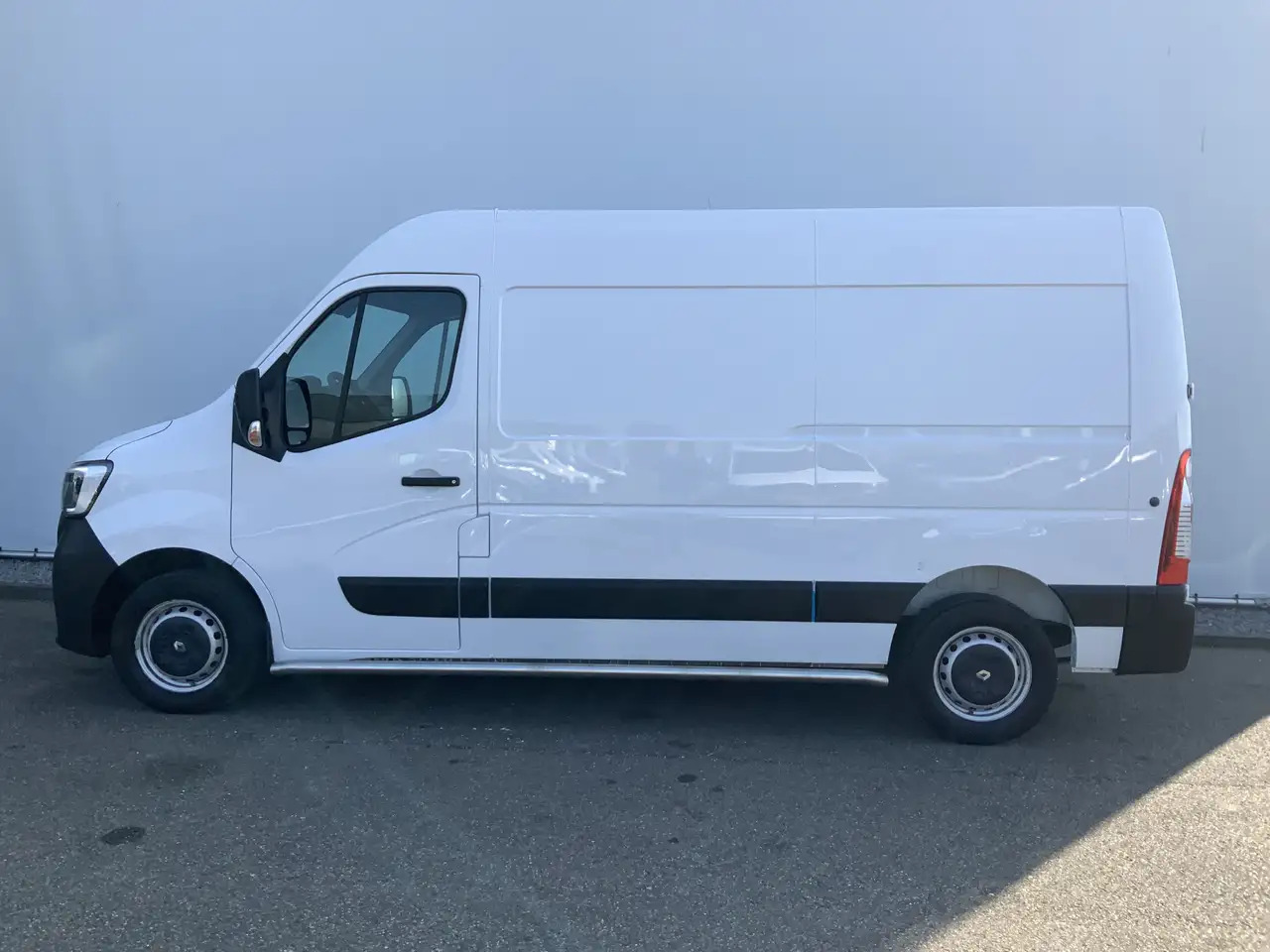 Renault Master T35 2.3 dCi 135 L2H2 Airco Cruise Navi Side Bar Ca - Furgón: foto 3 Renault Master T35 2.3 dCi 135 L2H2 Airco Cruise Navi Side Bar Ca - Furgón: foto 3