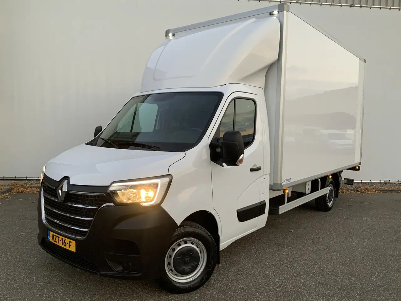 Renault Master T35 2.3 dCi 145 L3 Meubelbak&Klep Zijdeur Airco Cr - Furgoneta caja cerrada: foto 1 Renault Master T35 2.3 dCi 145 L3 Meubelbak&Klep Zijdeur Airco Cr - Furgoneta caja cerrada: foto 1