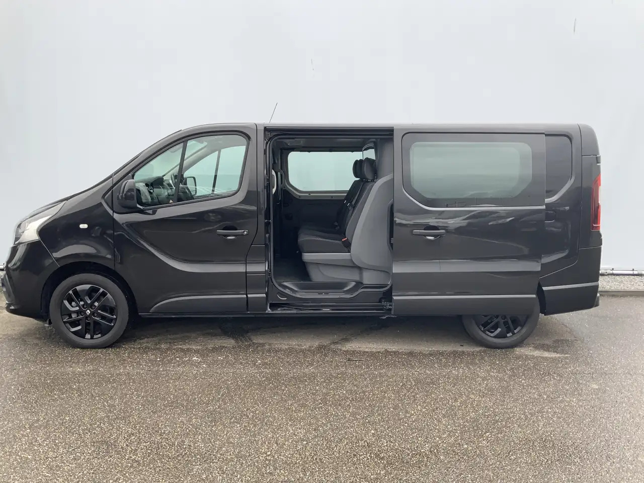 Renault Trafic 1.6 dCi T29 L2H1 Dub Cab 5 Zits Airco Cruise Navi - Furgoneta combi: foto 5 Renault Trafic 1.6 dCi T29 L2H1 Dub Cab 5 Zits Airco Cruise Navi - Furgoneta combi: foto 5
