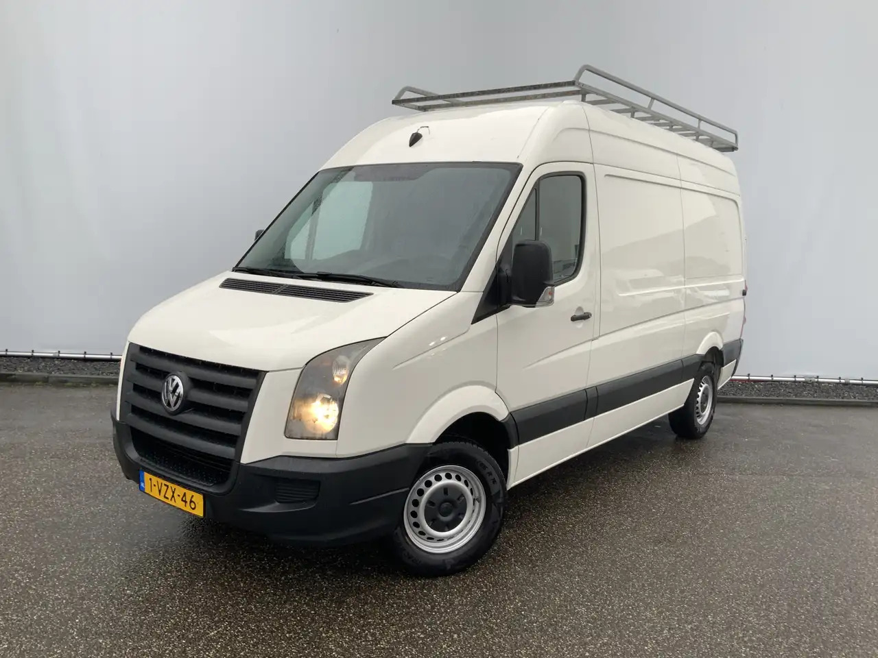 Volkswagen Crafter 50 2.5 TDI L2H2 Airco 3 Zits Imperiaal&Trap Trekha - Furgón: foto 1 Volkswagen Crafter 50 2.5 TDI L2H2 Airco 3 Zits Imperiaal&Trap Trekha - Furgón: foto 1