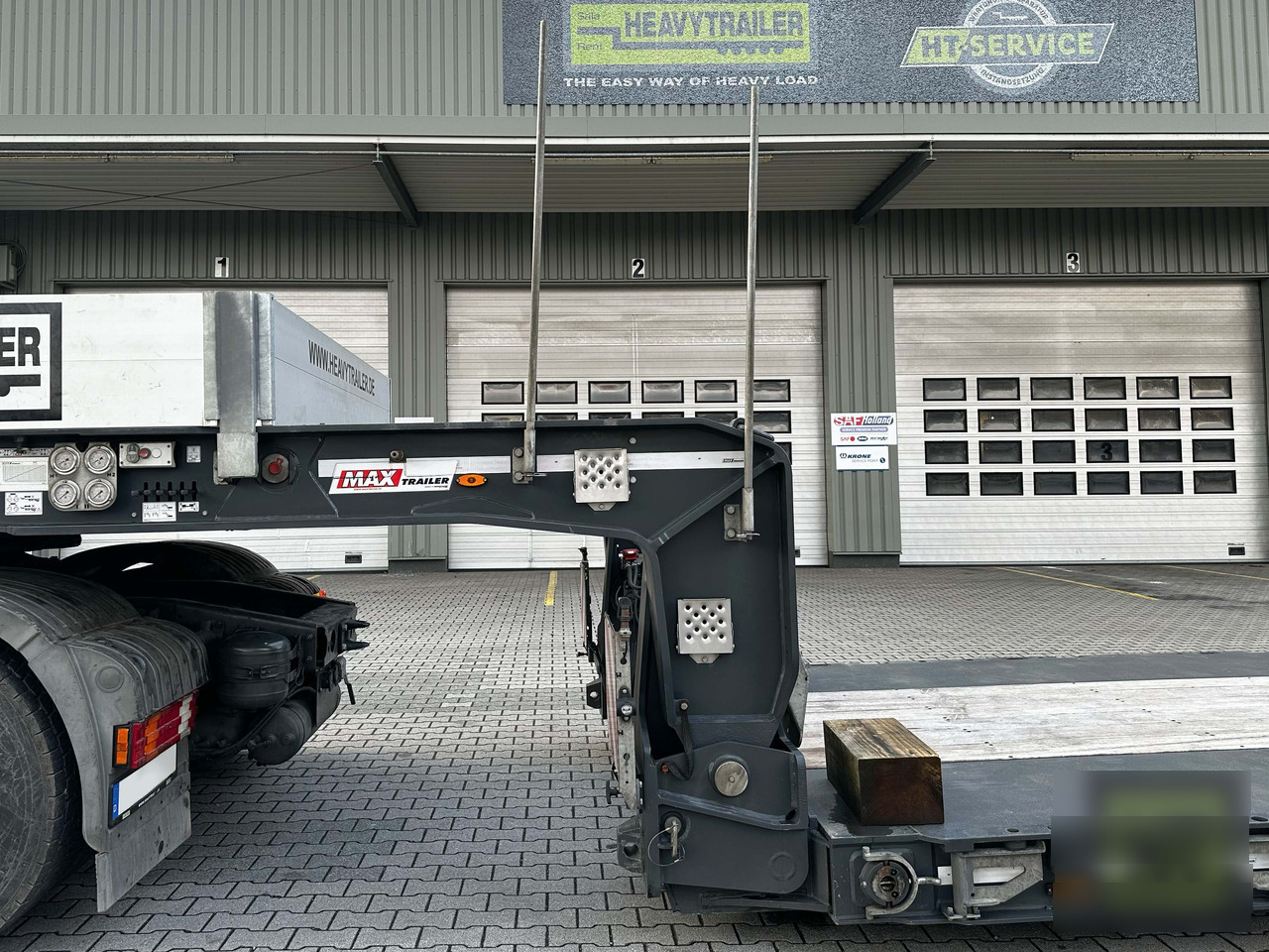 Faymonville MAX Trailer 3-Achs-Tiefbett mit Pendelachsen - Semirremolque góndola rebajadas: foto 4 Faymonville MAX Trailer 3-Achs-Tiefbett mit Pendelachsen - Semirremolque góndola rebajadas: foto 4