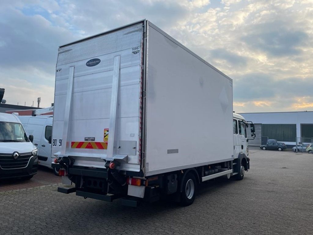 MAN TGL 10.220 Doka Tiefkühlkoffer LBW 1.5t FRA11/24 - Camión caja cerrada: foto 4 MAN TGL 10.220 Doka Tiefkühlkoffer LBW 1.5t FRA11/24 - Camión caja cerrada: foto 4