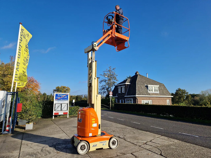 JLG Toucan 8E B verticale masthoogwerker elektrisch - Plataforma elevadora: foto 2 JLG Toucan 8E B verticale masthoogwerker elektrisch - Plataforma elevadora: foto 2