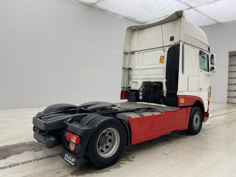 DAF XF105.530 Super Space Cab - Cabeza tractora: foto 4 DAF XF105.530 Super Space Cab - Cabeza tractora: foto 4