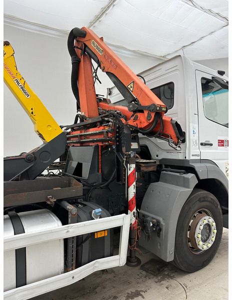 Mercedes-Benz Axor 1824 - Camión multibasculante, Camión grúa: foto 5 Mercedes-Benz Axor 1824 - Camión multibasculante, Camión grúa: foto 5