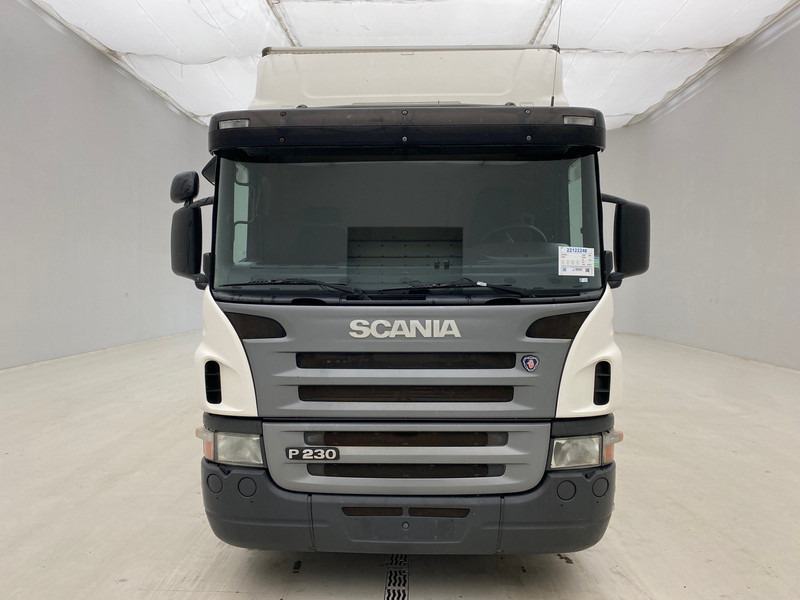 Scania P230 - Camión caja cerrada: foto 2 Scania P230 - Camión caja cerrada: foto 2