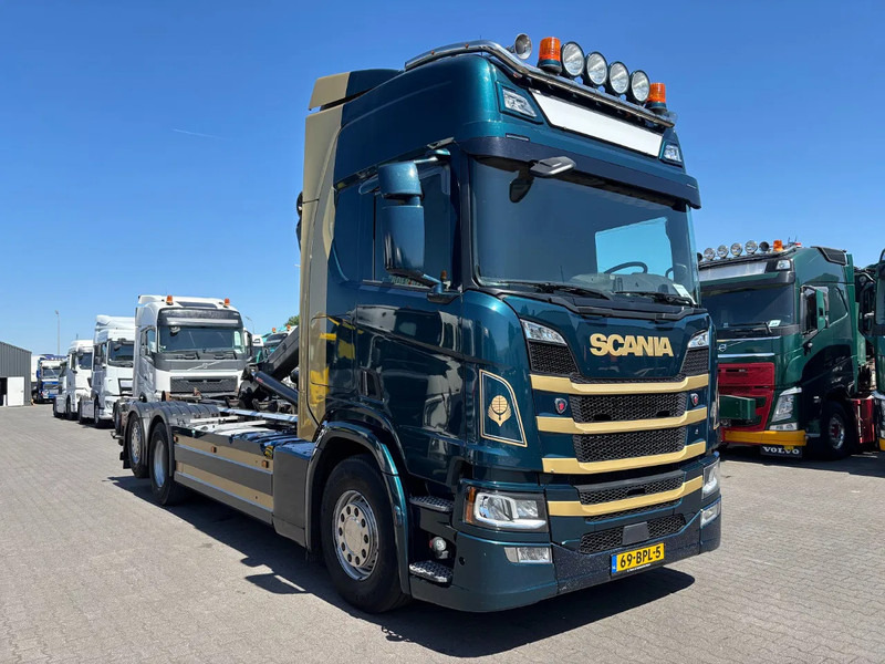 Scania R500 6x2 Euro 6 Retarder Hiab Hooklift - Camión multibasculante: foto 2 Scania R500 6x2 Euro 6 Retarder Hiab Hooklift - Camión multibasculante: foto 2