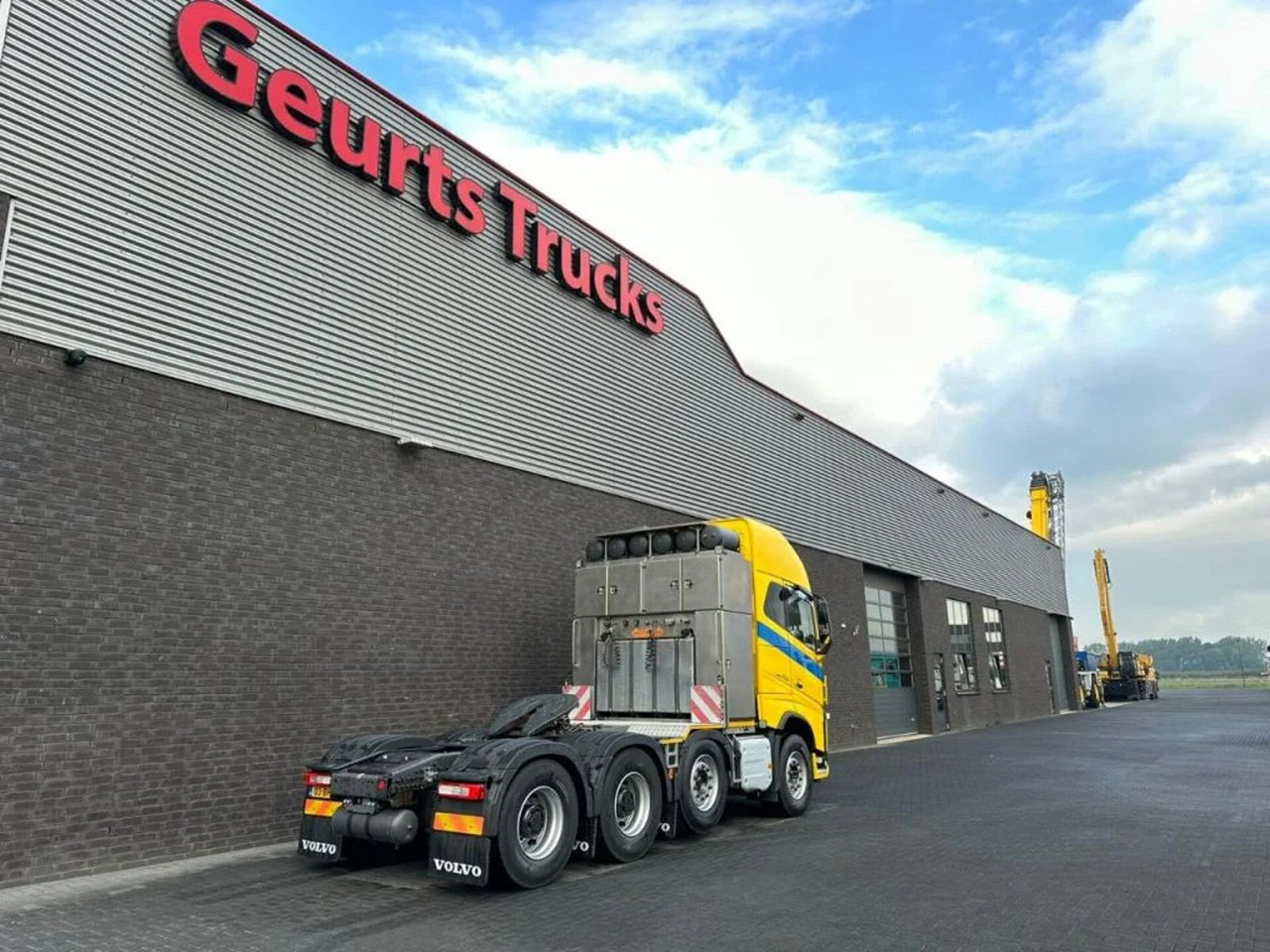 Volvo FH 16.750 8X4 HEAVY DUTY TRACTOR/SZM/TREKKER - Cabeza tractora: foto 5 Volvo FH 16.750 8X4 HEAVY DUTY TRACTOR/SZM/TREKKER - Cabeza tractora: foto 5