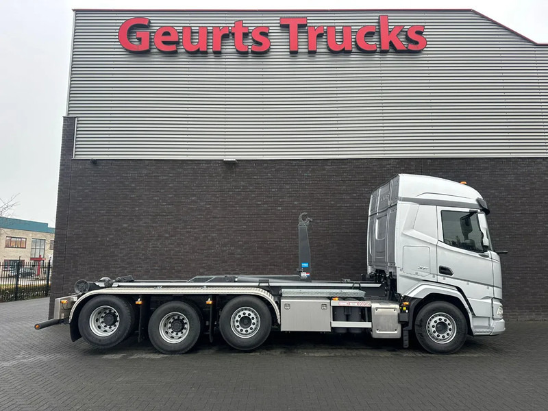 DAF XF 530 8X2 TRIPLE VDL S-30-6700 HAAKARMSYSTEEM/ABROLLKIPPER/HOOKLIFT/NIEUW/NEW - Camión multibasculante: foto 4 DAF XF 530 8X2 TRIPLE VDL S-30-6700 HAAKARMSYSTEEM/ABROLLKIPPER/HOOKLIFT/NIEUW/NEW - Camión multibasculante: foto 4