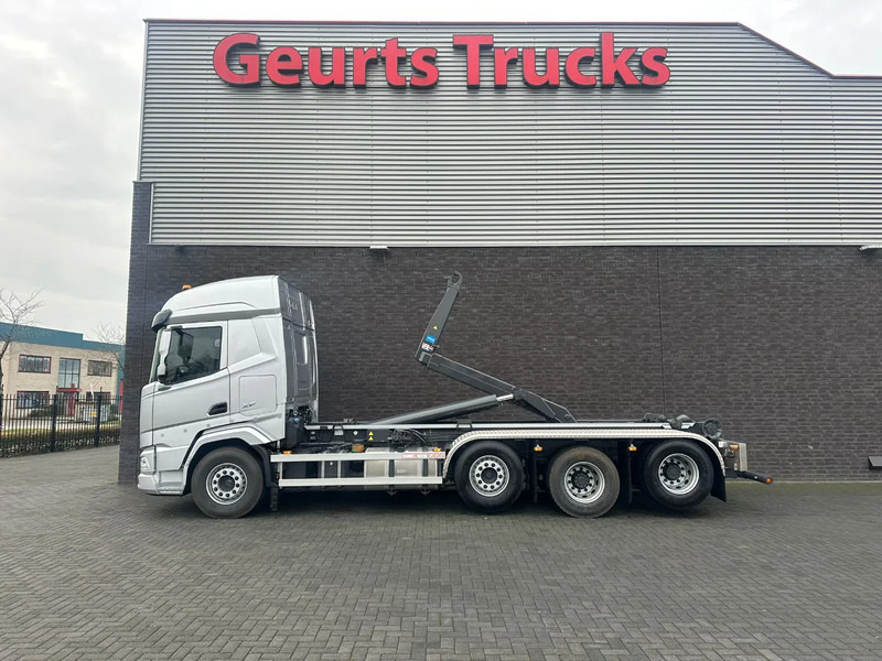 DAF XF 530 8X2 TRIPLE VDL S-30-6700 HAAKARMSYSTEEM/ABROLLKIPPER/HOOKLIFT/NIEUW/NEW - Camión multibasculante: foto 1 DAF XF 530 8X2 TRIPLE VDL S-30-6700 HAAKARMSYSTEEM/ABROLLKIPPER/HOOKLIFT/NIEUW/NEW - Camión multibasculante: foto 1
