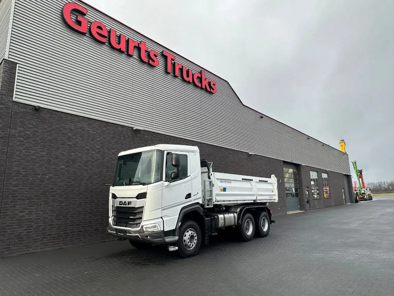 DAF XFC 480 FAT 6X4 + 3 ZIJDIGE KIPPER/TIPPER BORD MATIC - Camión volquete: foto 2 DAF XFC 480 FAT 6X4 + 3 ZIJDIGE KIPPER/TIPPER BORD MATIC - Camión volquete: foto 2