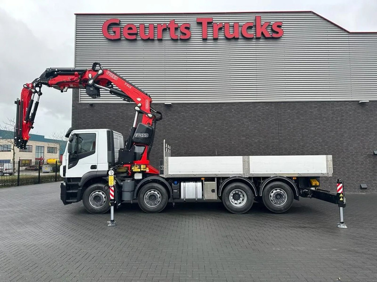 Iveco Stralis 480 X-WAY 8X2 + FASSI 545RA.2.26 + JIB L - Camión grúa: foto 5 Iveco Stralis 480 X-WAY 8X2 + FASSI 545RA.2.26 + JIB L - Camión grúa: foto 5